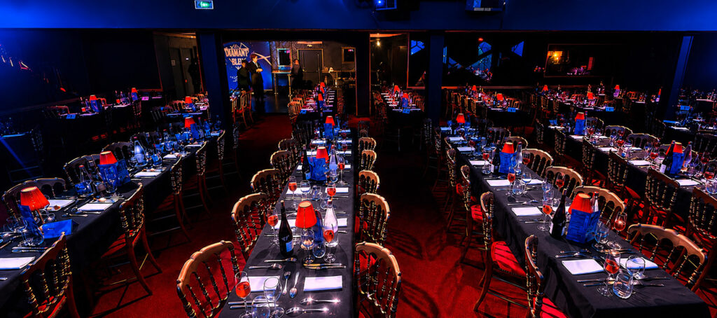salle cabaret repas spectacle - le diamant bleu cabaret 45